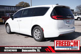 New 2025 Chrysler Pacifica Select image 3