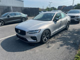 Used 2025 Volvo S60 B5 Core image 2