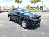 Used 2023 Jeep Grand Cherokee Limited image 2