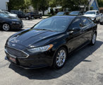 Used 2017 Ford Fusion SE image 2