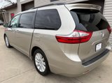 Used 2015 Toyota Sienna LE image 3