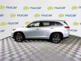 Used 2017 Toyota Highlander Limited Platinum image 4