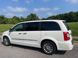 Used 2013 Chrysler Town & Country Touring-L w/ Entertainment Group #2 image 4
