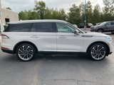 Used 2020 Lincoln Aviator Reserve w/ Equipment Group 202A image 4