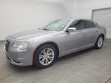Used 2017 Chrysler 300 C image 2