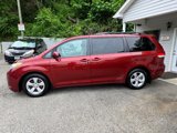 Used 2014 Toyota Sienna LE image 2