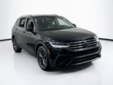 Used 2022 Volkswagen Tiguan SE image 3