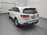 Used 2016 Kia Sorento LX w/ LX Convenience Package image 5