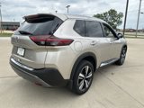Used 2022 Nissan Rogue SL w/ SL Premium Package image 3