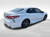 Used 2018 Toyota Camry SE image 3