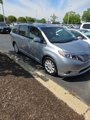 Used 2016 Toyota Sienna Limited Premium image 2