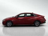 Used 2024 Hyundai Elantra SEL image 3