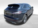 Used 2021 Lincoln Nautilus FWD image 3