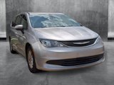 Used 2017 Chrysler Pacifica LX image 2