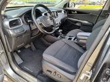 Used 2020 Kia Sorento S image 2