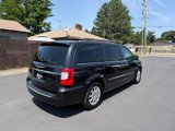 Used 2016 Chrysler Town & Country Touring w/ Driver Convenience Group image 4