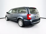 Used 2013 Chrysler Town & Country Touring image 5