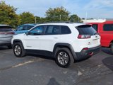 Used 2019 Jeep Cherokee Trailhawk image 3