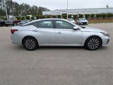 Used 2023 Nissan Altima 2.5 SV w/ SV Premium Package image 2