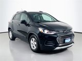 Used 2020 Chevrolet Trax LT w/ LT Convenience Package image 2