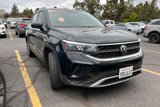 Used 2022 Volkswagen Taos SE w/ Panoramic Sunroof Package image 2