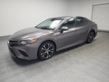 Used 2018 Toyota Camry SE image 2