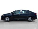 Used 2022 Toyota Corolla LE image 2