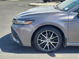 Used 2022 Toyota Camry SE image 6