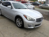 Used 2018 INFINITI Q70 Luxe image 3