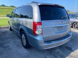 Used 2014 Chrysler Town & Country Touring image 3