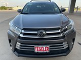 Used 2017 Toyota Highlander Limited image 3