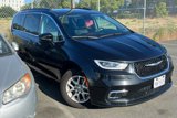 Used 2022 Chrysler Pacifica Touring-L image 2