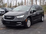 Used 2021 Chrysler Pacifica Touring-L image 2