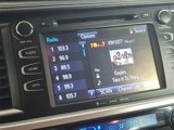 Used 2016 Toyota Highlander LE image 3