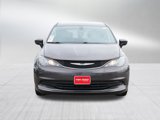 Used 2017 Chrysler Pacifica Touring w/ Tire & Wheel Group image 2