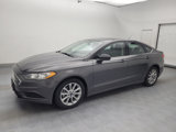 Used 2017 Ford Fusion SE w/ Fusion SE Technology Package image 2