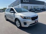 Used 2018 Kia Sedona LX w/ LX Essentials Premium Package image 2