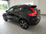Certified 2022 Volvo XC40 T5 R-Design image 2