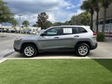 Used 2016 Jeep Cherokee Sport image 4