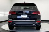 Certified 2022 Volkswagen Taos SE w/ IQ.Drive SE Package image 4