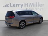 Used 2017 Chrysler Pacifica Limited w/ UConnect Theater Package image 5