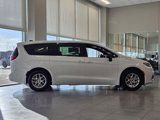 New 2025 Chrysler Pacifica Select image 3