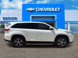 Used 2019 Toyota Highlander LE image 2