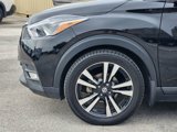 Used 2018 Nissan Kicks SR image 5