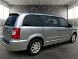 Used 2016 Chrysler Town & Country Touring image 3