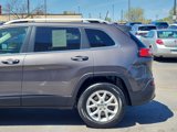 Used 2018 Jeep Cherokee Latitude Plus w/ Cold Weather Group image 4