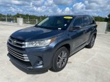 Used 2017 Toyota Highlander XLE image 3