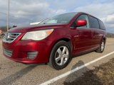 Used 2011 Volkswagen Routan SE image 3