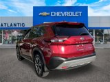 Used 2021 Nissan Rogue SV image 2