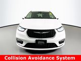 Used 2023 Chrysler Pacifica Touring-L image 3